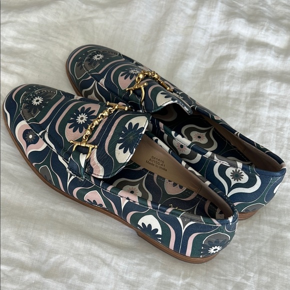 Boden Gold Snaffle Detail Patterned Leather  Loafers Floral Size 9.5 - Picture 7 of 10